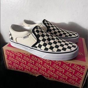 Vans Checkered Slip-ons. Men size 7. Brand new, never worn, with box.